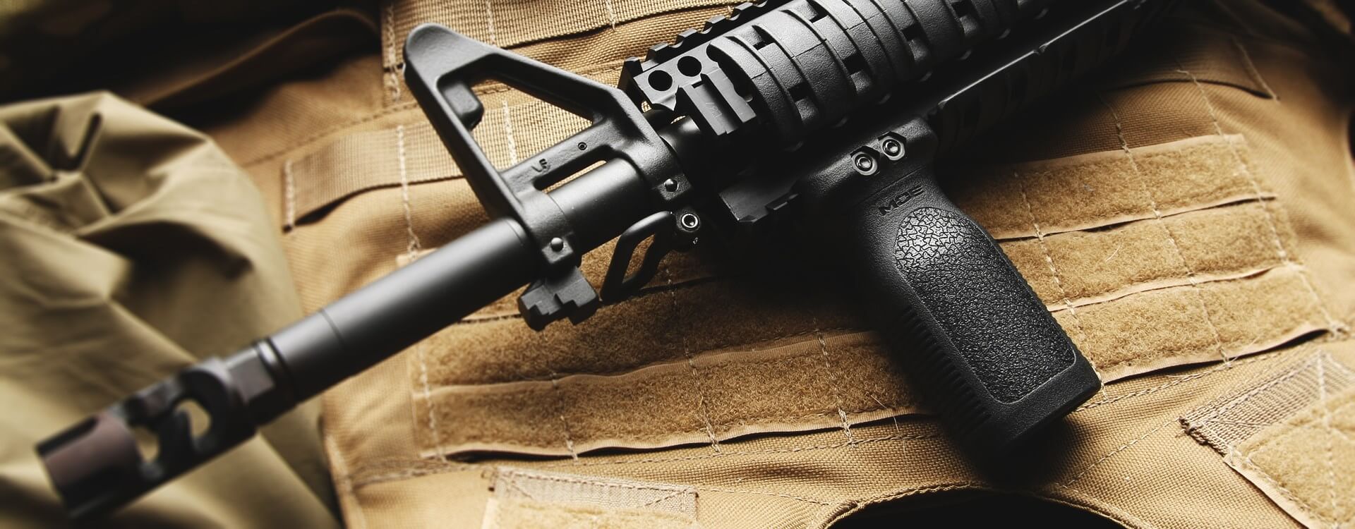 Magpul RVG Vertical Grip (Black or FDE) – DIGGER TACTICAL