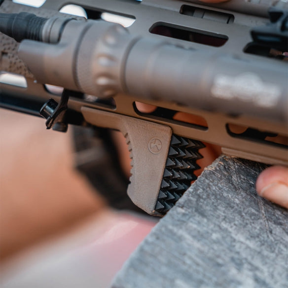 Magpul Barricade Stop M-LOK (Black or FDE)